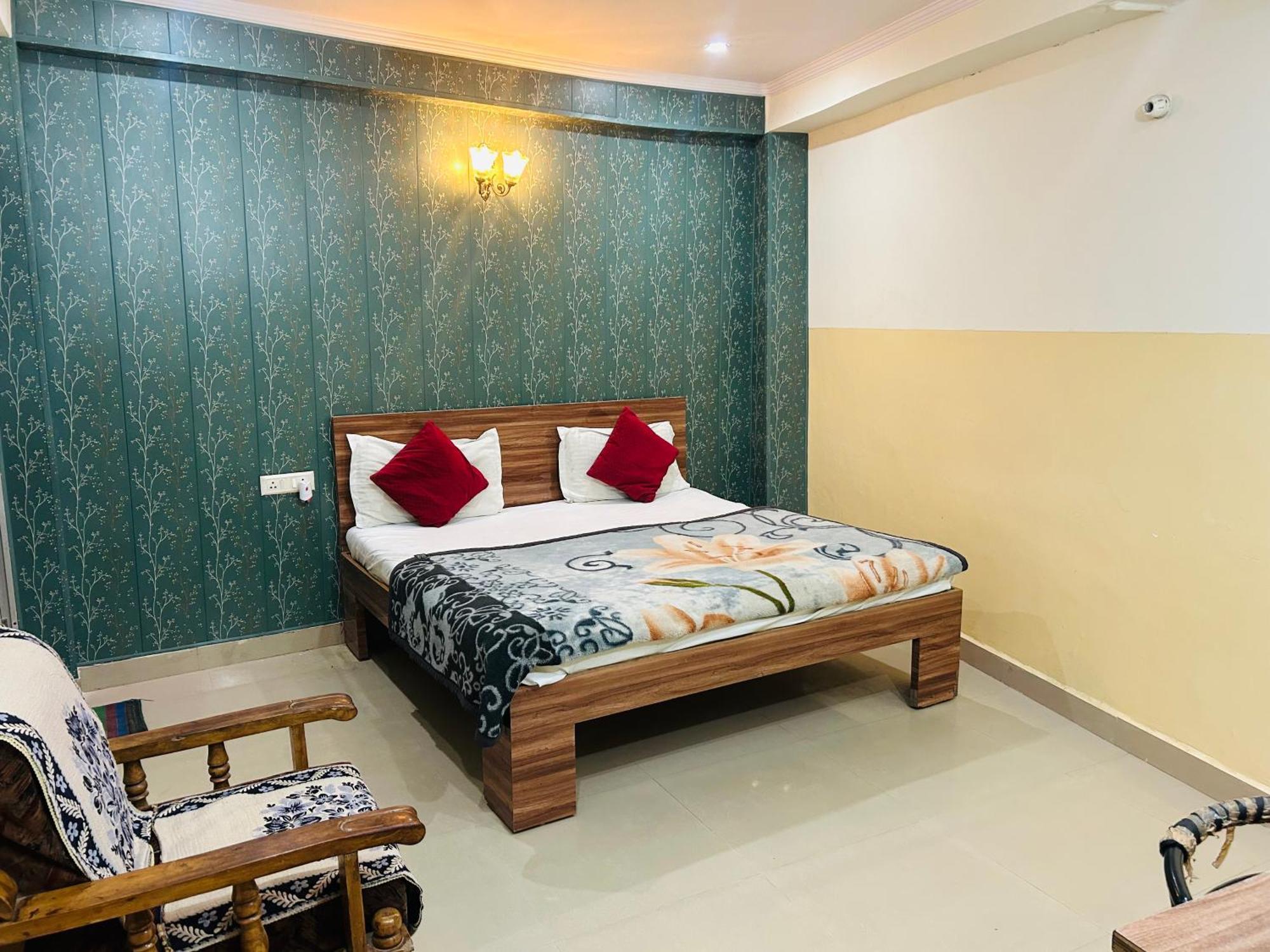 Hotel Sainik Lucknow